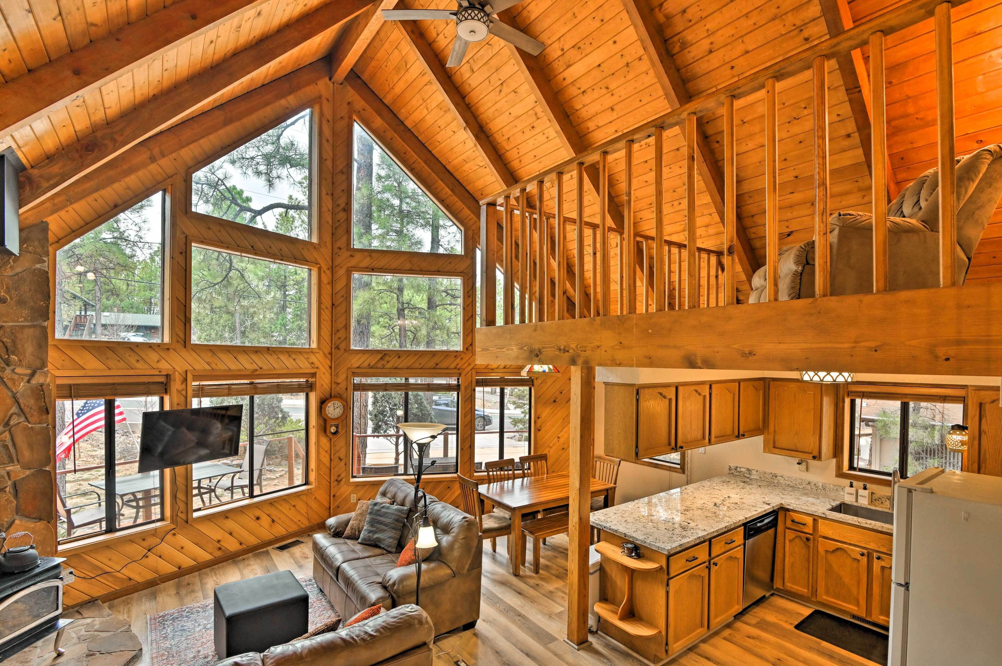 Secluded Munds Park Cabin w/ Deck & Lake Access