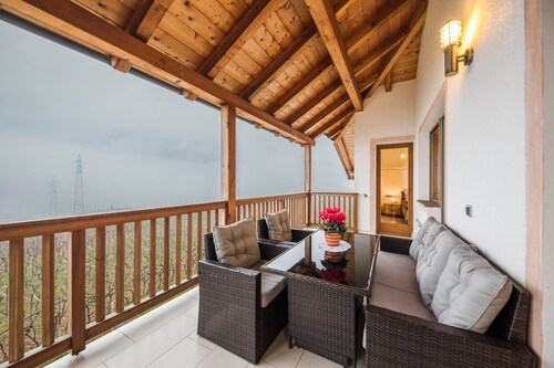 Apartement "Huck" with Mountain View, Balcony & Wi-Fi