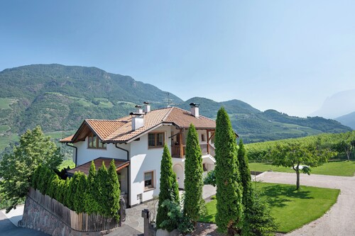 Appartement "Huck" mit Bergblick, Balkon & WLAN