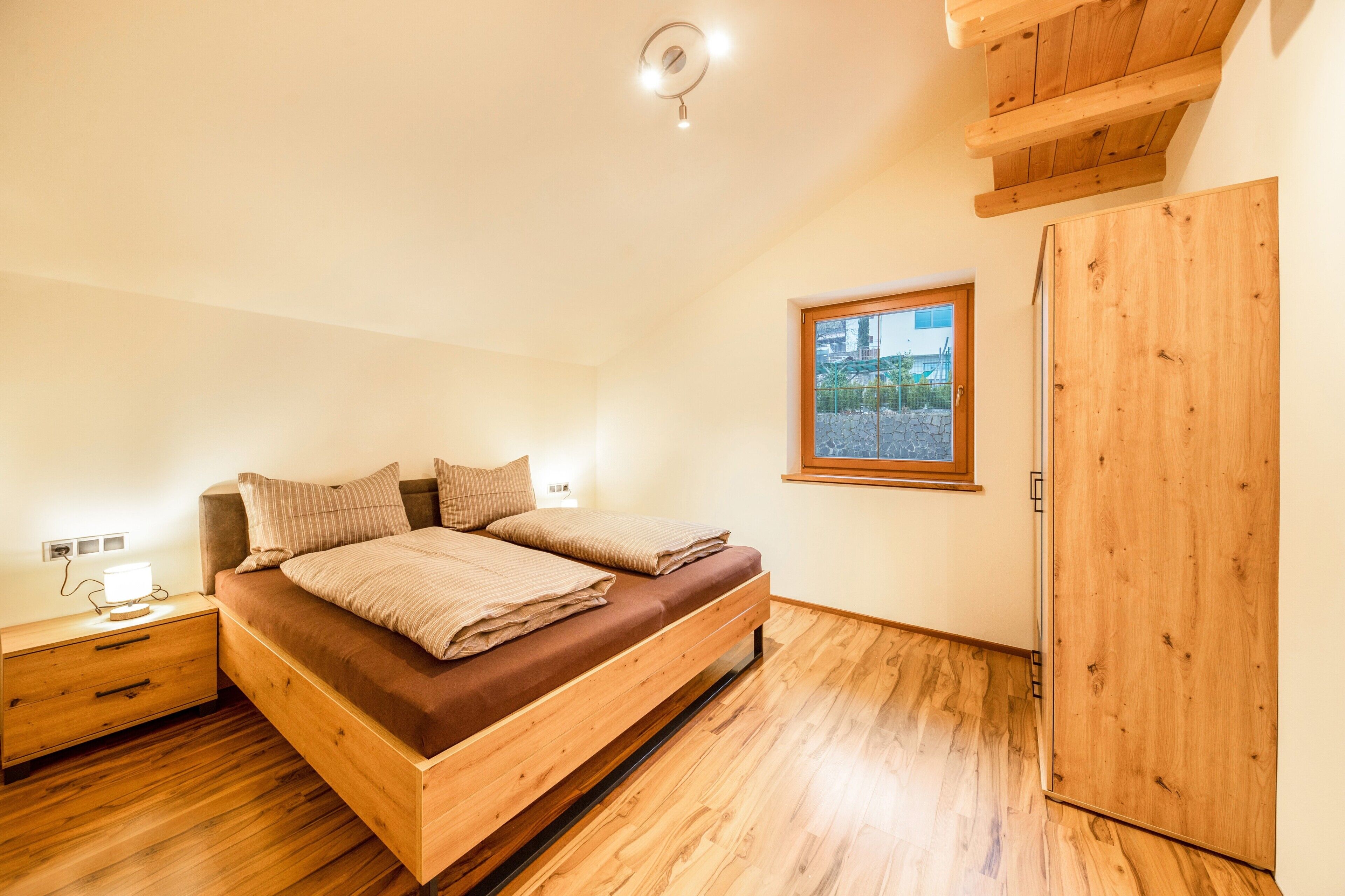 3 chambres, fer et planche à repasser, Wi-Fi gratuit, draps fournis