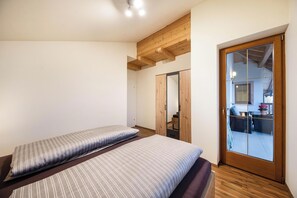 3 camere, ferro/asse da stiro, Wi-Fi gratuito, lenzuola