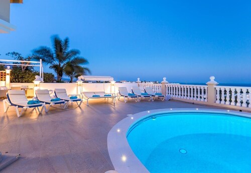 Exclusive Villa with Stunning Mountain and Sea Views, Private Pool & Wi-Fi