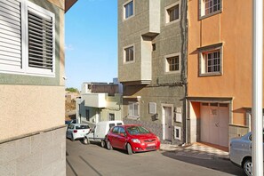 Exterior - Apartment 'Little Gem' in a Central Location with Wi-Fi (Cruce de Arinaga)