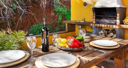 Country House 'Casa Rural Los Colorados' with Mountain View and pool