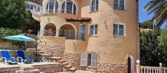 Family-Friendly Villa "Es Paradis" with Pool, Garden and Wi-Fi