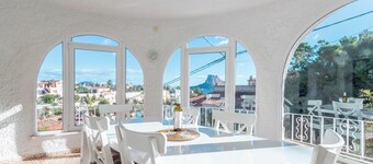 Family-Friendly Villa "Es Paradis" with Pool, Garden and Wi-Fi
