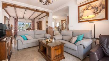 Télévision, cheminée