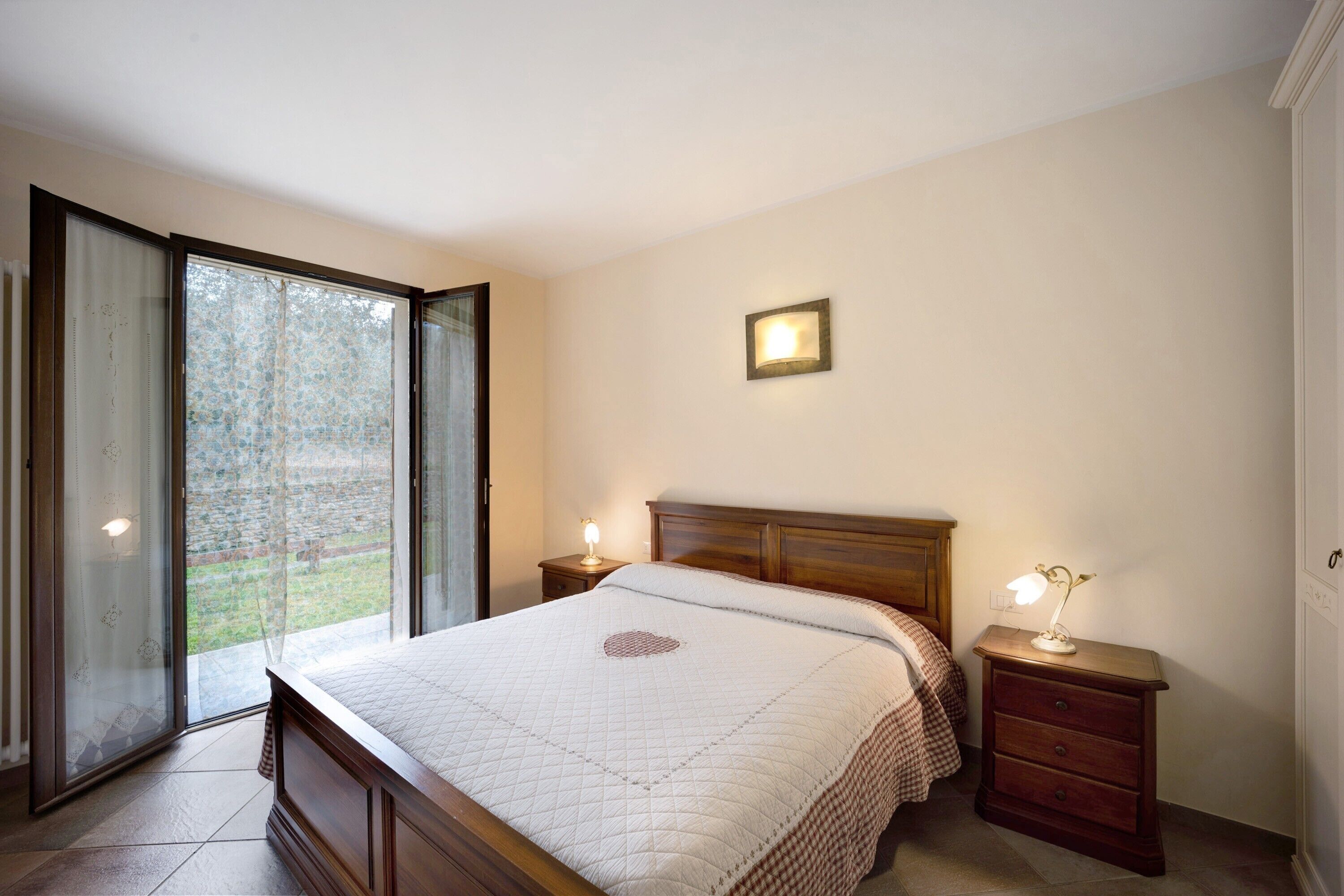 1 室のベッドルーム、WiFi (無料)、ベッドシーツ