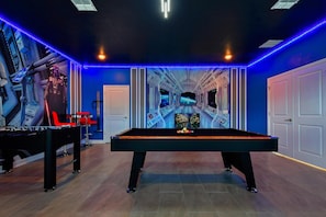 Spielezimmer