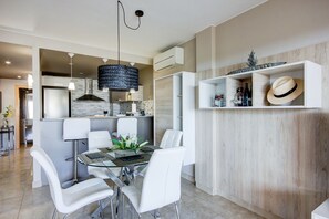 Dining - SUN VILLAGE P2 (Palau-Saverdera)
