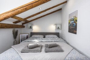 1 chambre, fer et planche à repasser, Wi-Fi gratuit, draps fournis