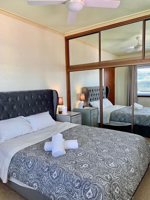 3 Schlafzimmer, Bügeleisen/Bügelbrett, WLAN, Bettwäsche