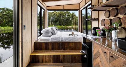 Getawayz NSW - 'Banksia' Designer Tiny Home w/ stunning dam views