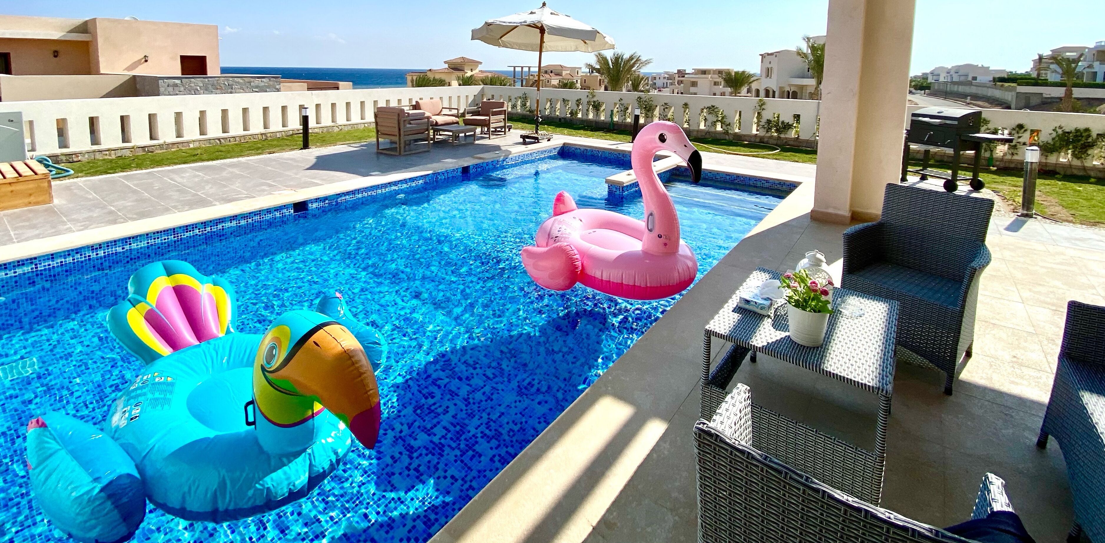 Piscine extérieure, piscine chauffée