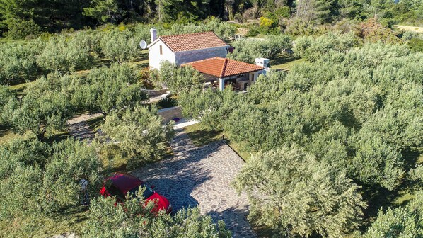 Front of property - Little Stone House (Orebic)