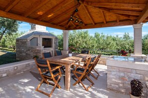 Outdoor dining - Little Stone House (Orebic)