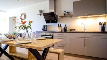 Kühlschrank, Ofen, Herdplatte, Geschirrspüler