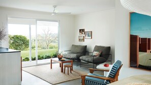 Smart TV, fireplace, stereo - Hidden Byron - designer hinterland oasis with pool, fireplace and firepit (Myocum)