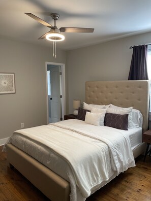 2 bedrooms, desk, iron/ironing board, free WiFi