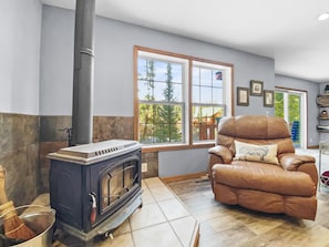 Fireplace - Moose Trail Retreat 3 Bedroom Home by RedAwning (Breckenridge)