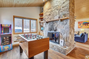 Game room - Slopeside on Timberline Mountain's Salamander Trail-Perfect in every season! (Canaan Valley)