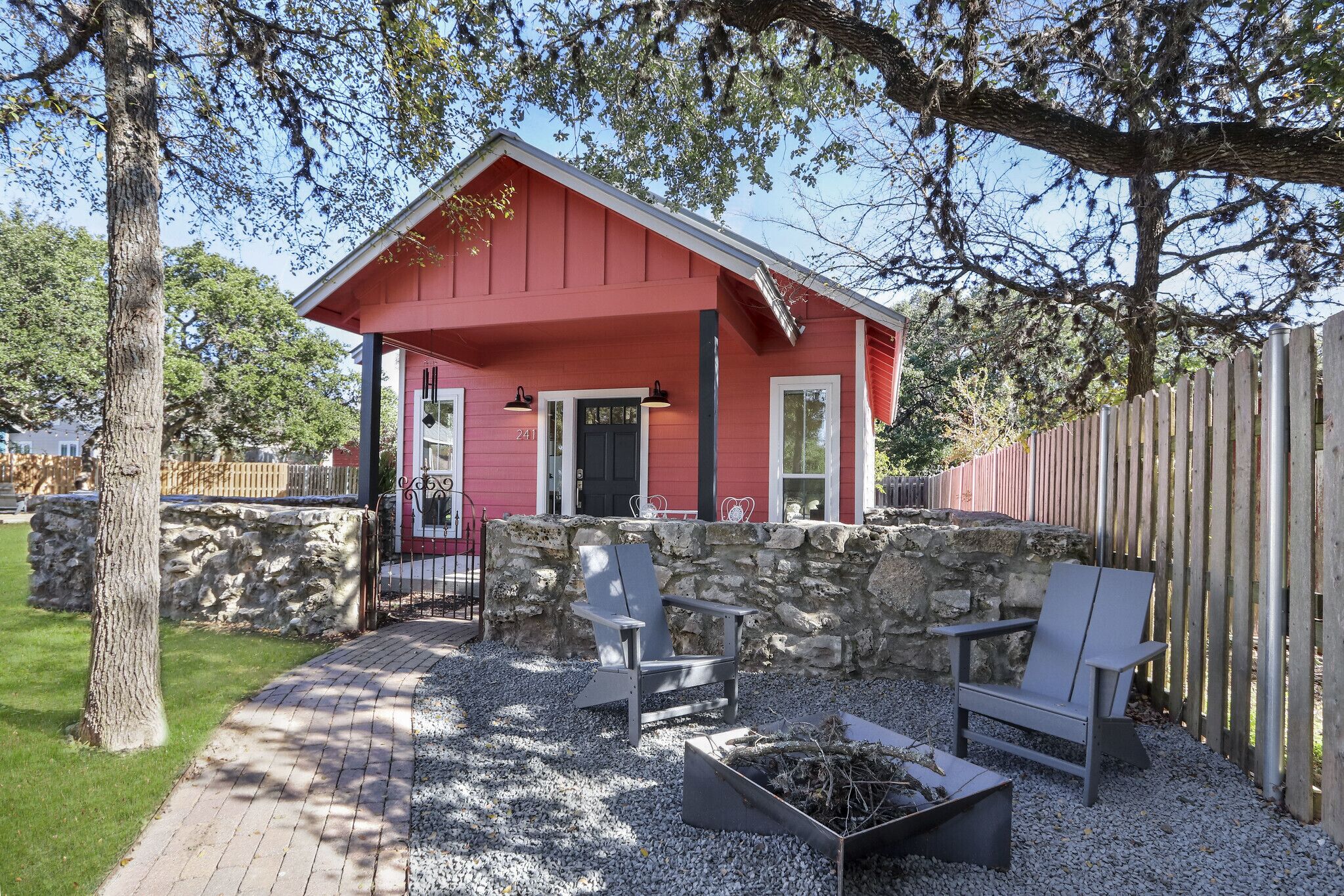 Haydon Cottage I Romantic, Dripping Springs