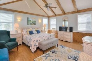 5 bedrooms, iron/ironing board, free WiFi, bed sheets