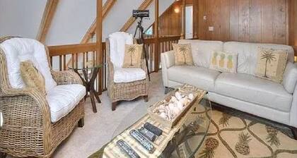 Oak Island 2nd Row Large Beach Home with Private Gated Pool! 5 Bedrooms, 3 decks