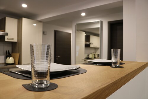 Modernes luxuriöses Apartment in Köln mit Parkplatz