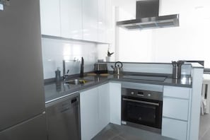 Fridge, microwave, oven, stovetop