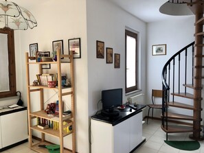 Interior - Lovely 2 bedrooms apt 200 metres from the beach (air condition) (Follonica)