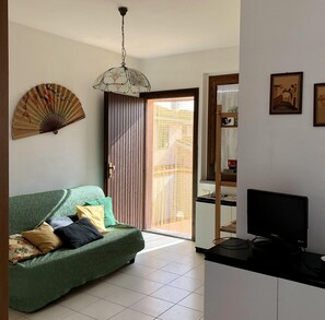 Smart TV - Lovely 2 bedrooms apt 200 metres from the beach (air condition) (Follonica)