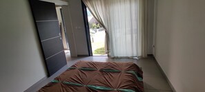 1 camera, Wi-Fi, lenzuola