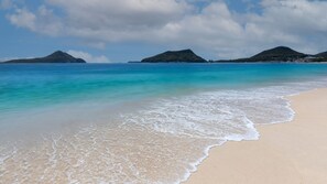 Una playa cerca