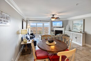 Smart-TV, DVD-Player, Stereoanlage