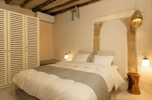 1 chambre, fer et planche à repasser, accès au Wi-Fi (inclus)