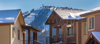 New 1 Bedroom, downtown location & lots of amenities!