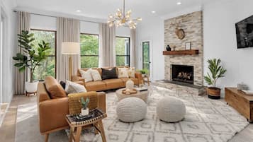 Älytelevisio, takka, työhuone