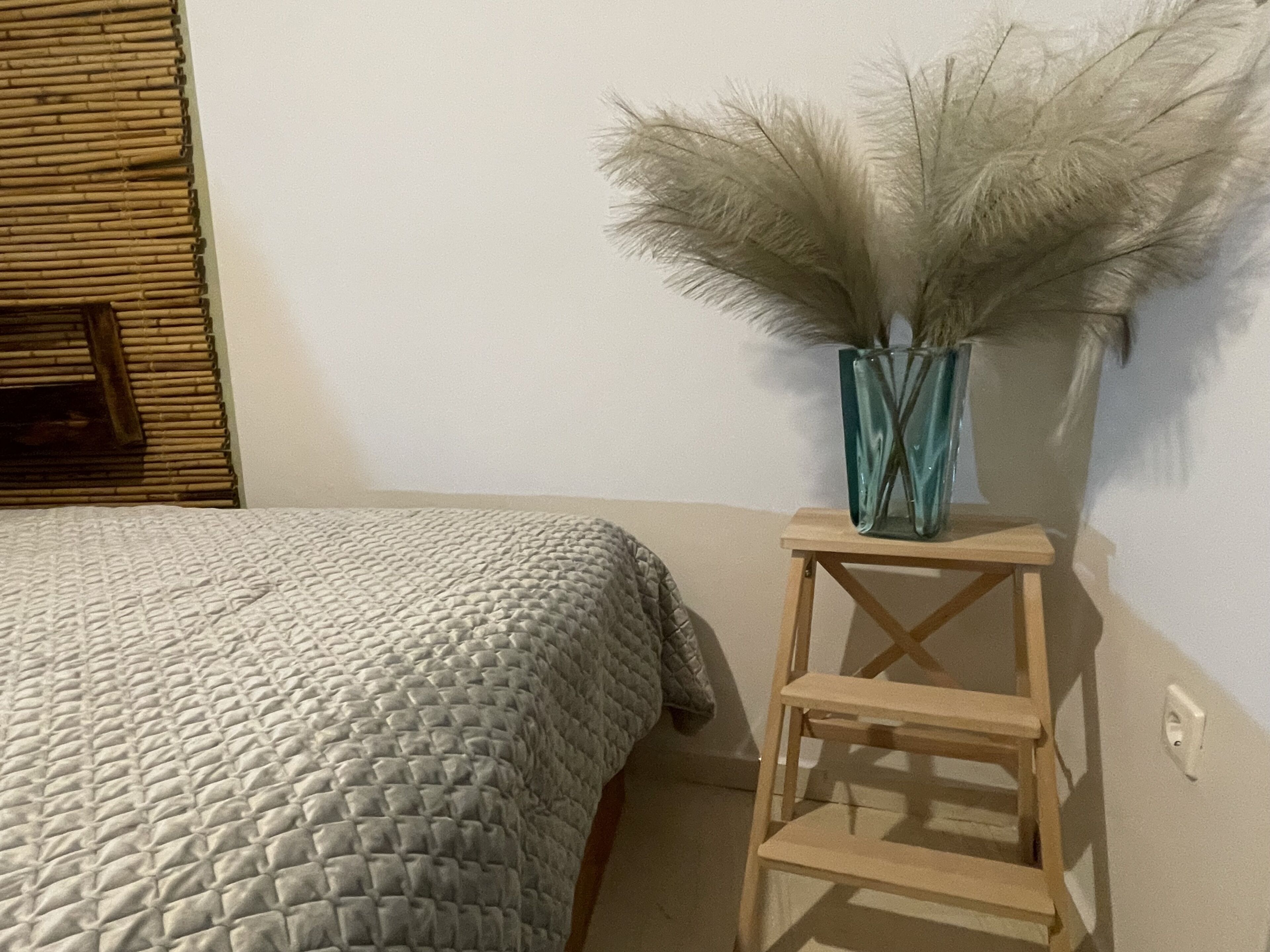 1 habitación, tabla de planchar con plancha, wifi gratis y ropa de cama 