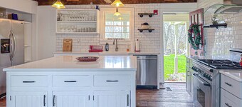 Coastal Antique farmhouse 