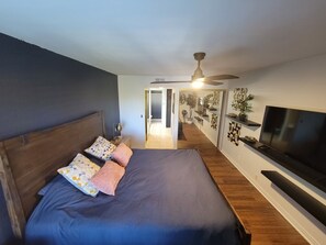 3 bedrooms, desk, free WiFi, bed sheets