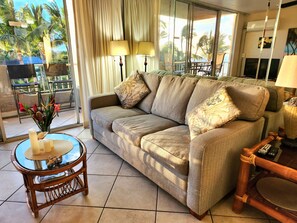 Smart TV - Beachfront Condo with Great Ocean, Mountain and Pool Views Steps from the Sand (Kihei)