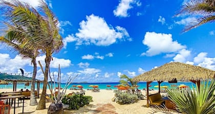 Princess Blue, 3BDR, Beach Front Deluxe, Orient Bay, Pool, Wifi 100 Mps