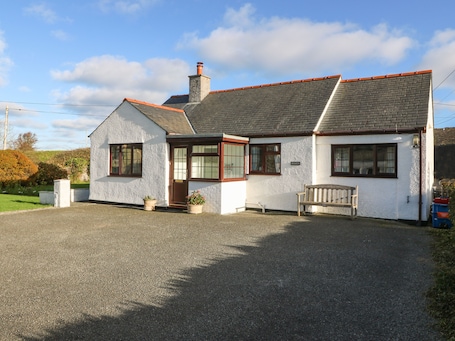 Exterior. Penllwyn