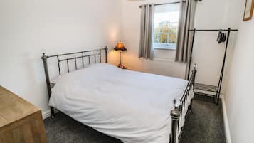 Cottage | 3 bedrooms, individually decorated, individually furnished, free WiFi