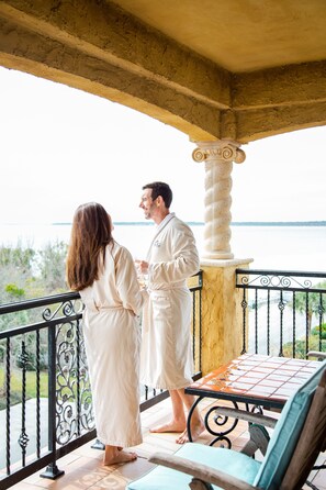 Terrace/patio - Ocean Lodge Resort (St. Simons Island)