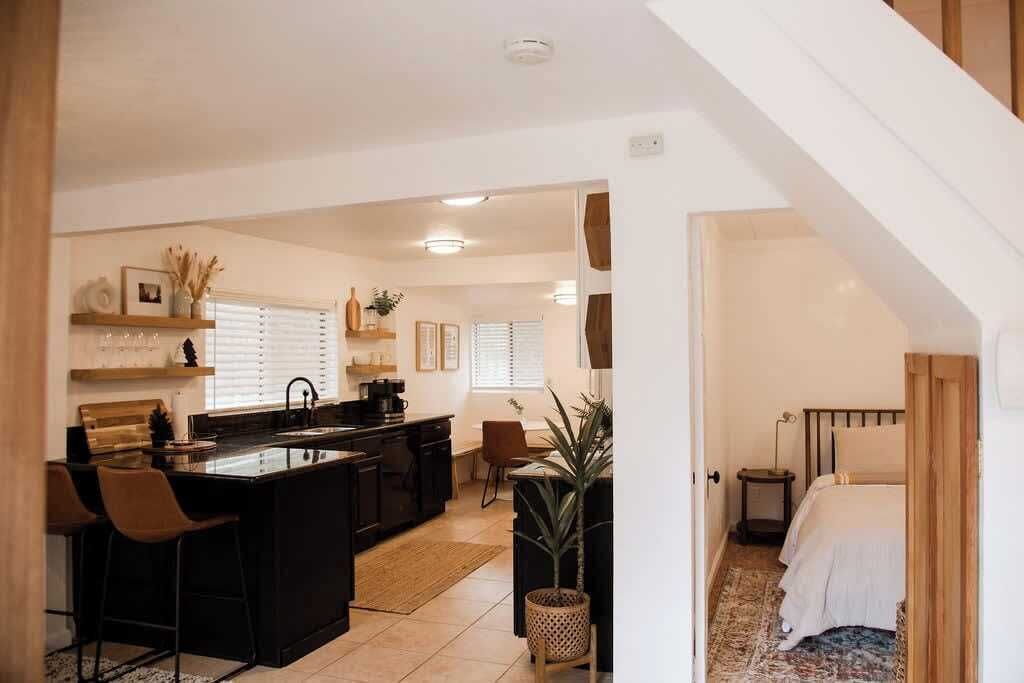 2 bedrooms, iron/ironing board, travel cot, WiFi