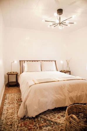 2 habitaciones, tabla de planchar con plancha, cuna de viaje y wifi