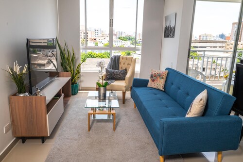 Beautiful 3 bedroom 2 bath apartment