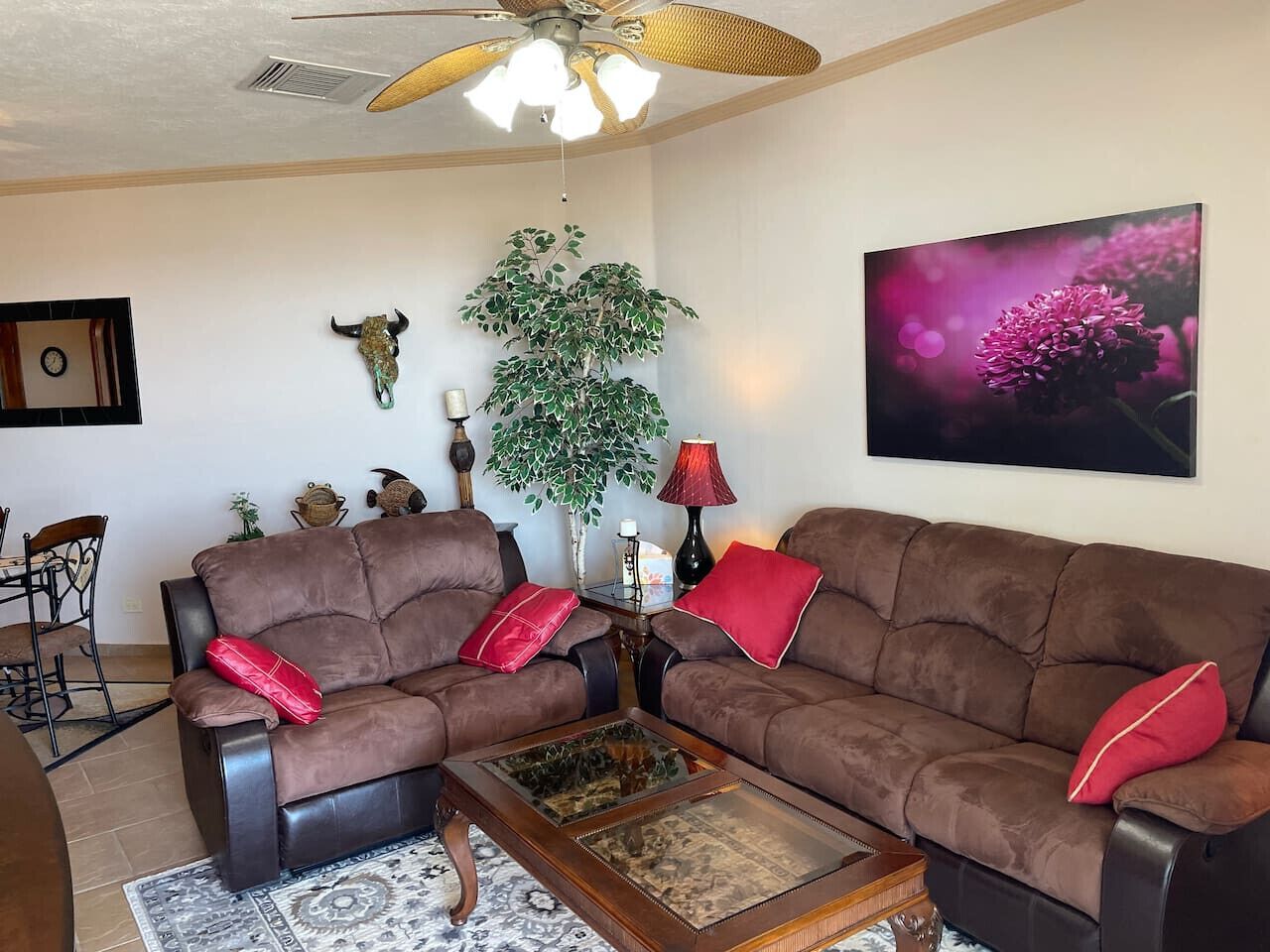 TV, fireplace, stereo